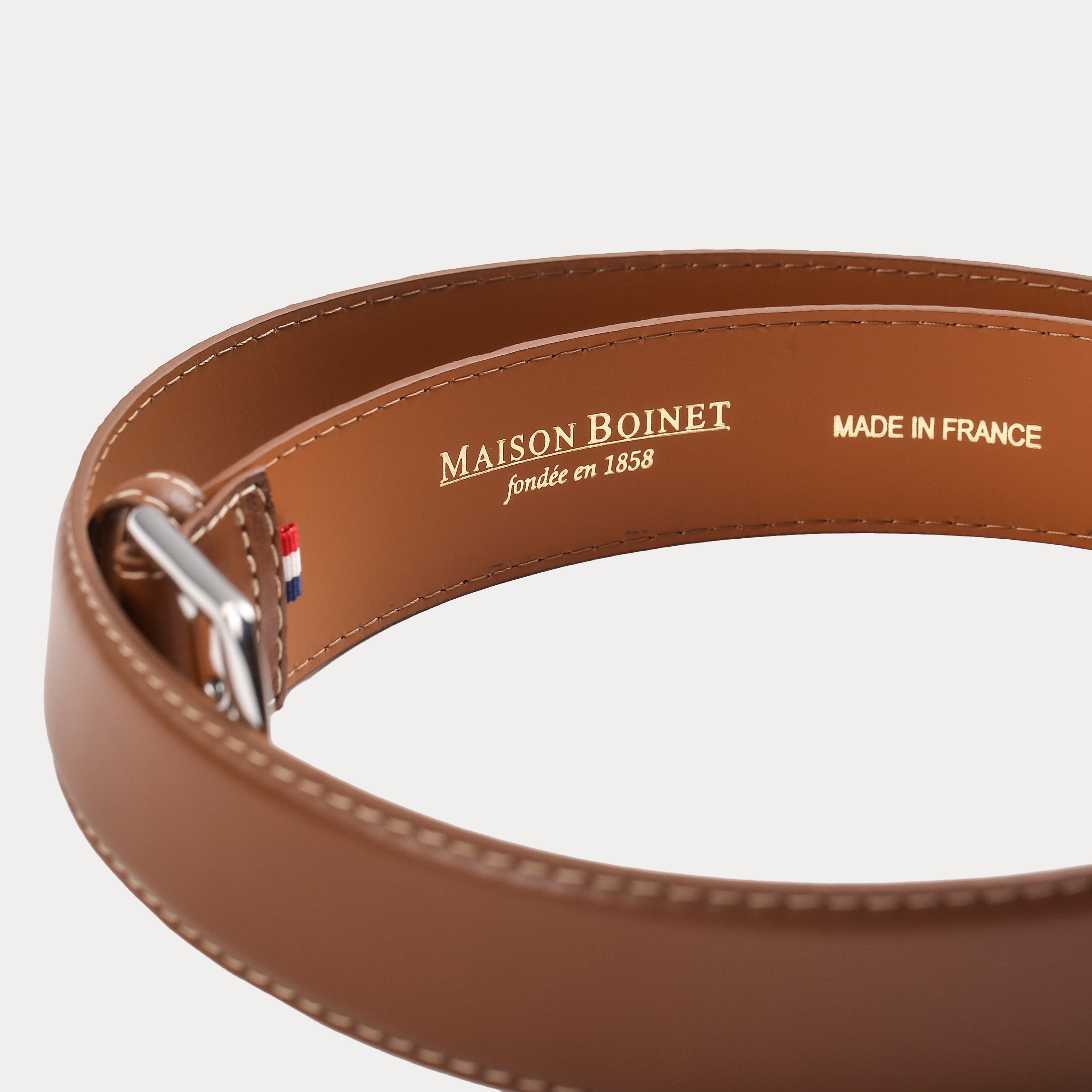 MAISON BOINET/メゾンボワネBELT IN NAPPA LEAT Lena Havana Belt with Beige Topstitching • Maison Boinet